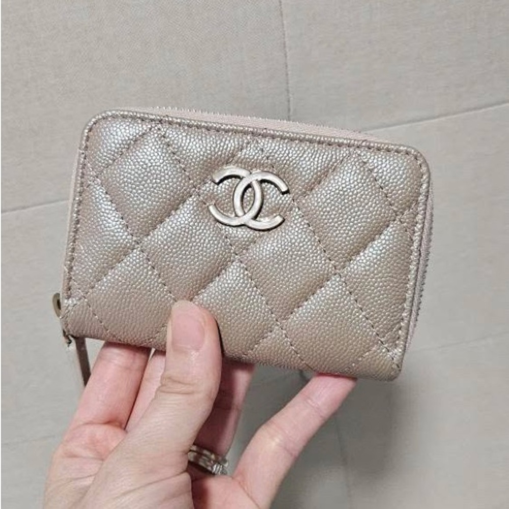 Authentic Chanel iridescent beige pearly CC card holder